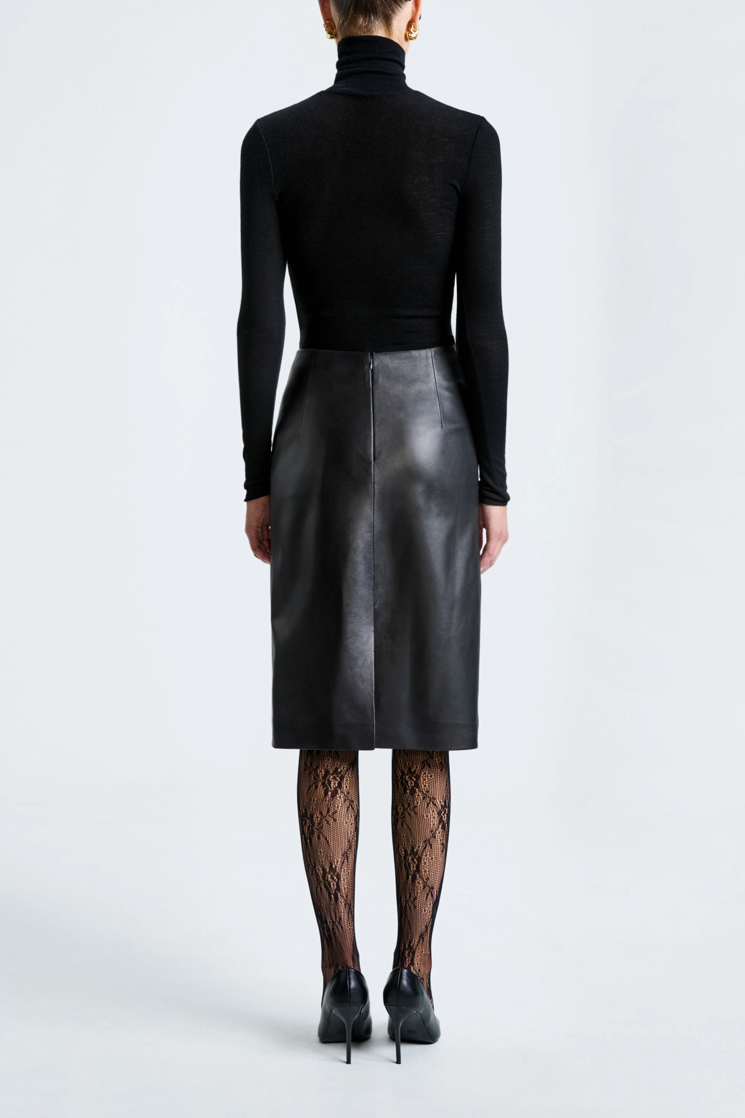 Lady - Image 3